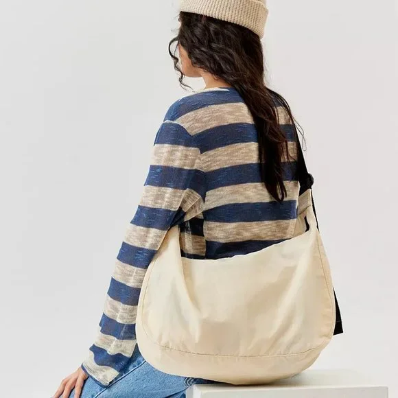 ◇NIEEH◇ CRESCENT BAG IVORY BAGGU | Bags | Nwt Baggu Large Nylon Crescent Bag Ivory
